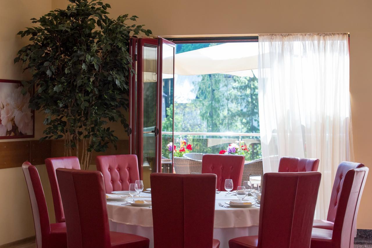 Hotel Nemira Slănic-Moldova Eksteriør bilde