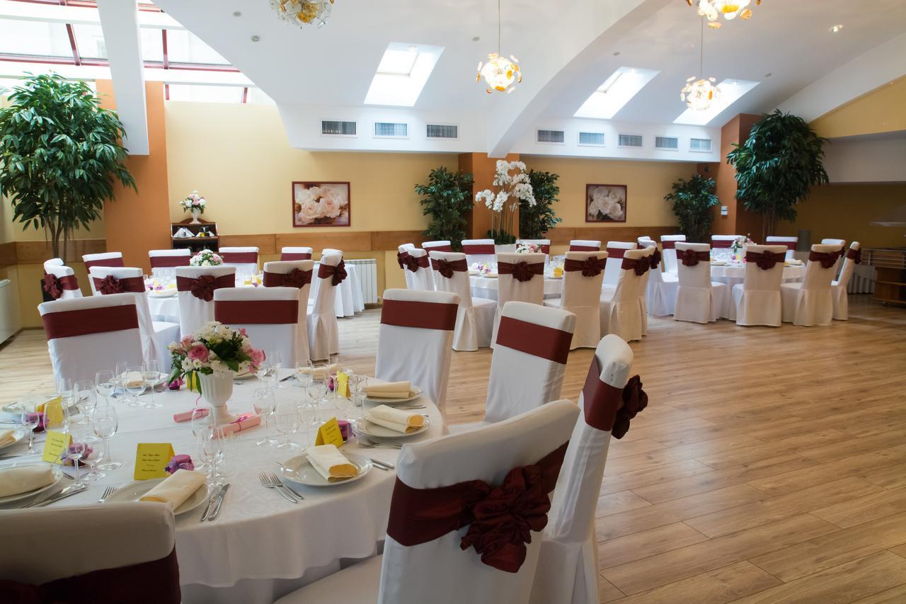Hotel Nemira Slănic-Moldova Eksteriør bilde