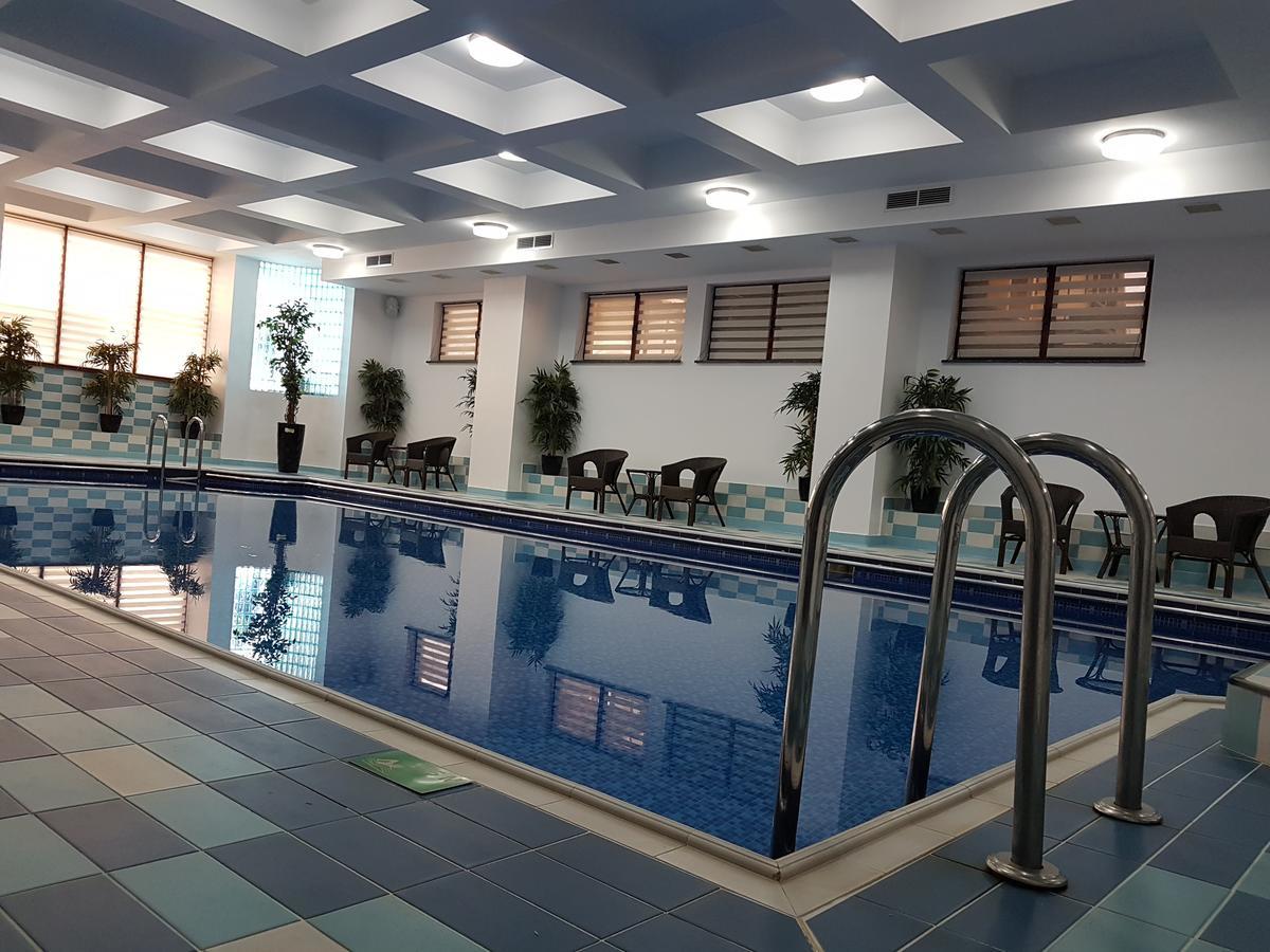 Hotel Nemira Slănic-Moldova Eksteriør bilde