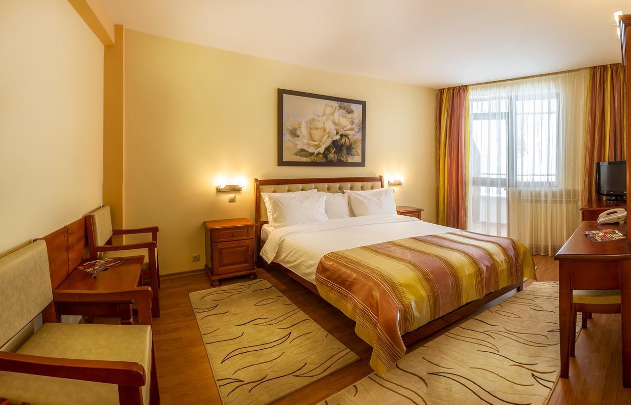 Hotel Nemira Slănic-Moldova Eksteriør bilde