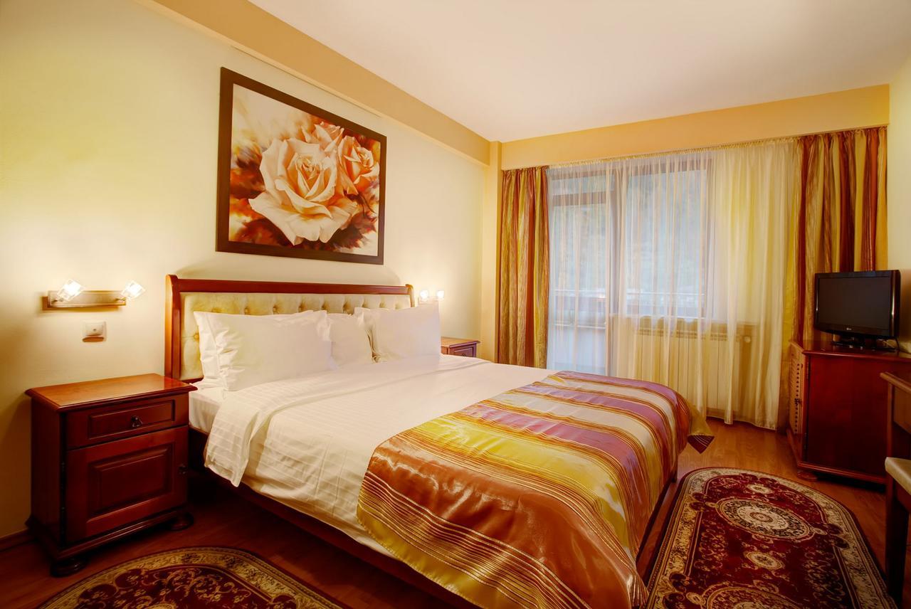 Hotel Nemira Slănic-Moldova Eksteriør bilde