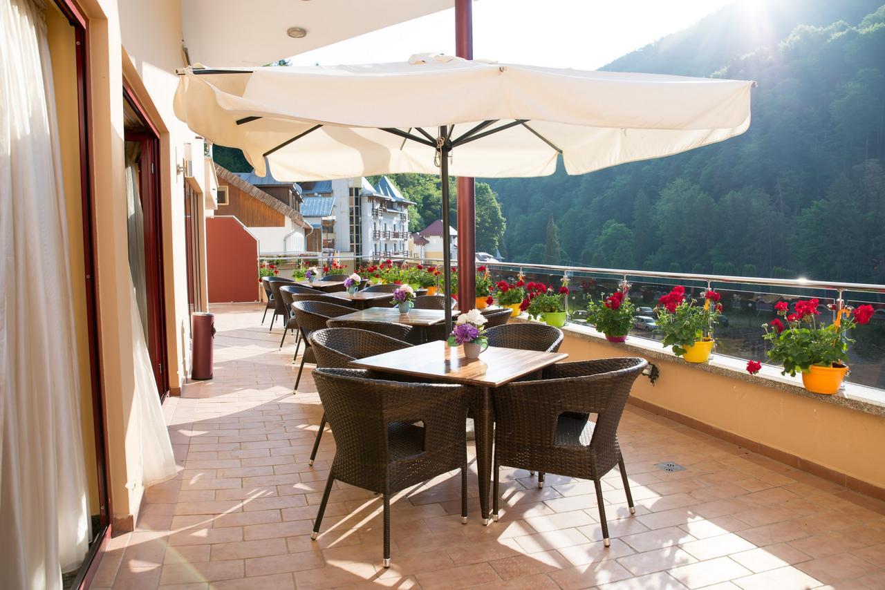 Hotel Nemira Slănic-Moldova Eksteriør bilde