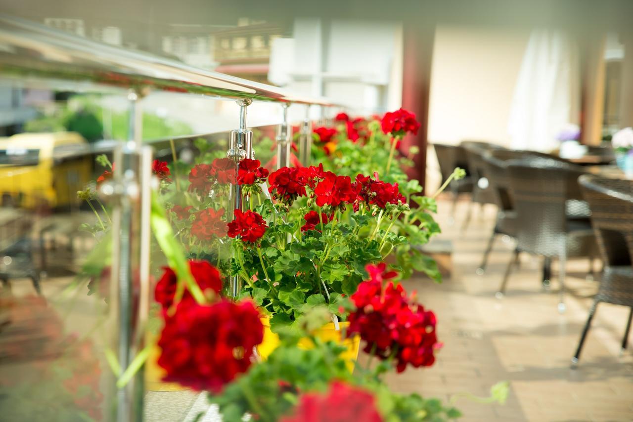 Hotel Nemira Slănic-Moldova Eksteriør bilde