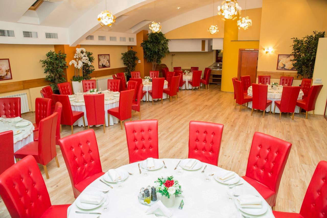 Hotel Nemira Slănic-Moldova Eksteriør bilde