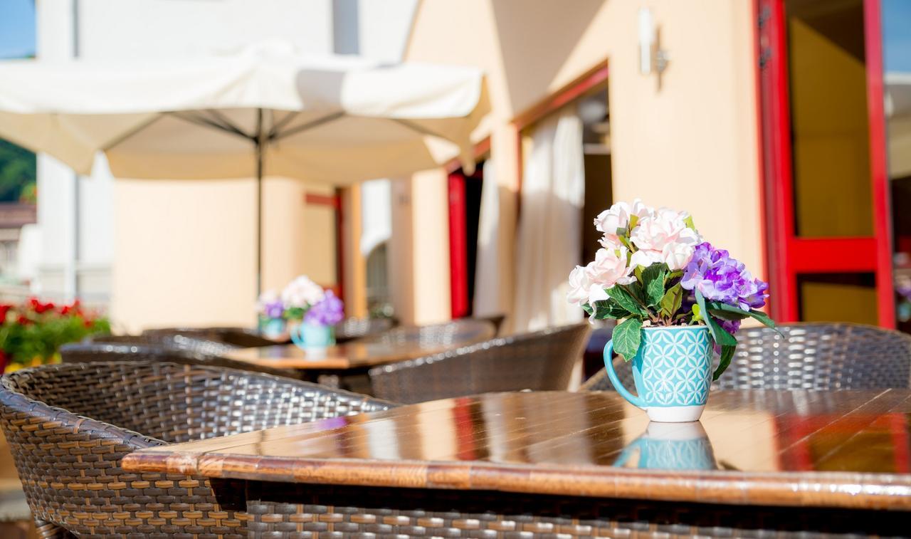 Hotel Nemira Slănic-Moldova Eksteriør bilde